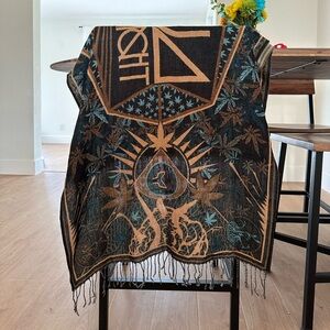 Ganja White Night Reversible Pashmina